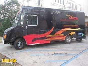 16'  2004 Gourmet Food Concession Workhorse Catering Truck