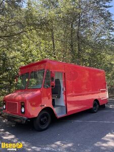 Chevrolet P30 Basic Concession Truck with New and Unused 2020 Interior