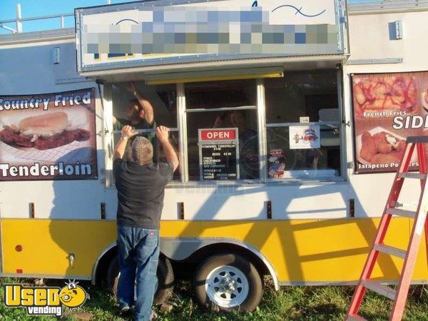 2006 - 8.5' x 16' United Express Line Concession Trailer