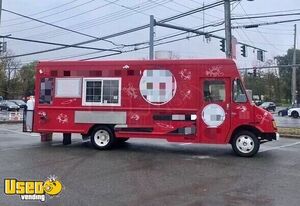 Turnkey Loaded 2002 Workhorse Step Van Seafood Kitchen Food Truck