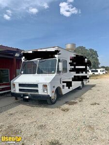 25' Chevrolet P30 All-Purpose Food Truck | Mobile Food Unit