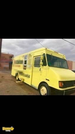 Freightliner Mobile Kitchen Food Truck