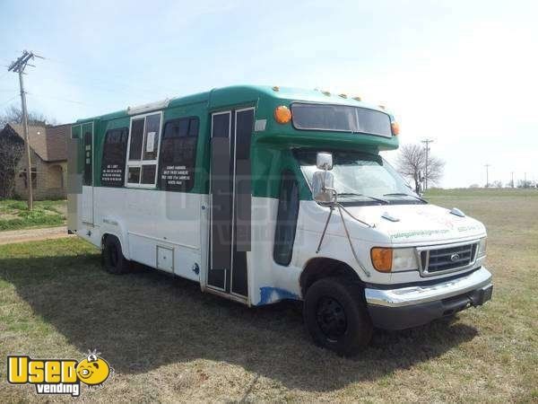 2006 - Ford E450 Food Truck