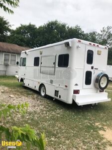 Fully Equipped Chevrolet Step Van Kitchen Food Truck/Mobile Kitchen
