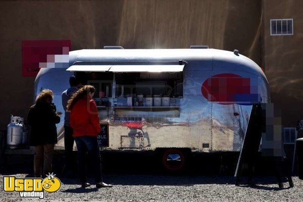 1963 / 2011 - Airstream Globetrotter Vintage Food Trailer