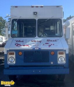 18' Chevrolet P30 Diesel Soft Serve Truck / Mr. Softee Ice Cream Truck