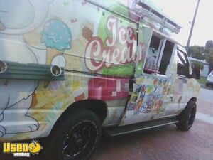 Ready to Serve Used 2000 Ford Super Van E250 Food and Ice Cream Truck