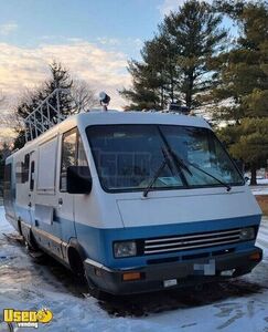 38' Winnebago Coffee and Espresso Truck / Mobile Cafe with Restroom