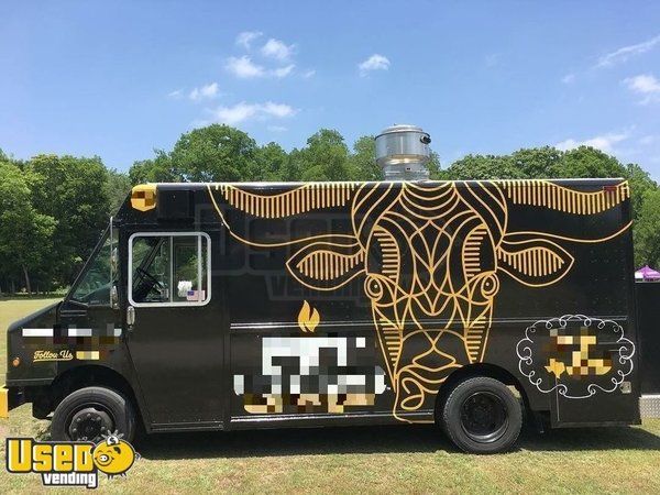 All Stainless Steel 2000 Diesel Freightliner Food truck w/ 2018 Kitchen Build-Out