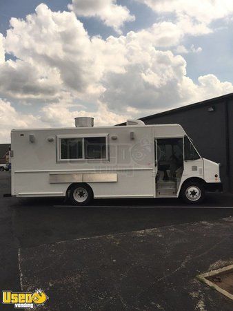 Freightliner Food Truck- Brand New Kitchen