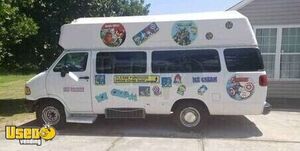 Ready to Sell Used Ice Cream Truck / Ice Cream Store on Wheels