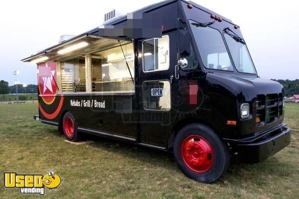 Freightliner P1200 Mobile Kitchen Food Truck