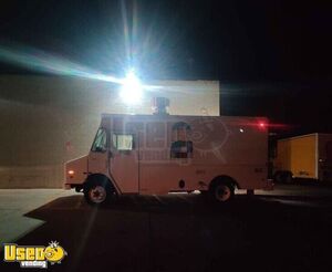 Diesel Freightliner Step Van Kitchen Food Truck with Fire Suppression