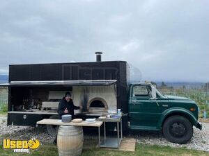 Vintage - 1972 GMC 5500 Pizza Food Truck | Mobile Food Vehicle