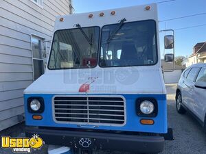 Low Mileage - 20' GMC Food Truck | Mobile Street Vending Unit