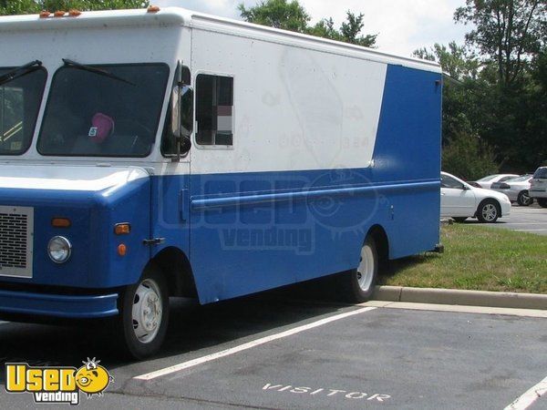 Freightliner BBQ Food Truck