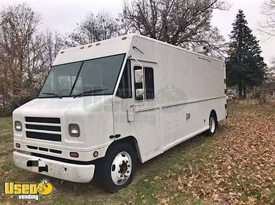 International Mobile Kitchen Food Truck