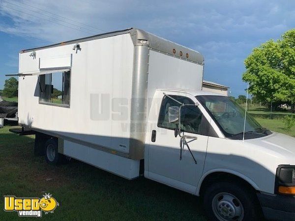 2004 Chevy Food Truck- Freshly Built Kitchen