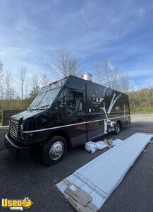 2007 Freightliner 26' Diesel Wood-Fired Pizza Vending Truck / Mobile Pizzeria