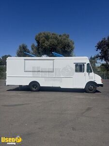 Well Equipped - 25' Chevrolet P30 Pizza Food Truck with CA Insignia