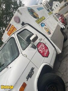 2000 Chevy G3500 Ice Cream Truck / Ice Cream Store on Wheels