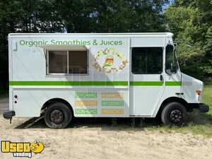 2004 21' Freightliner MT45 Diesel Step Van Beverage-Smoothie Truck