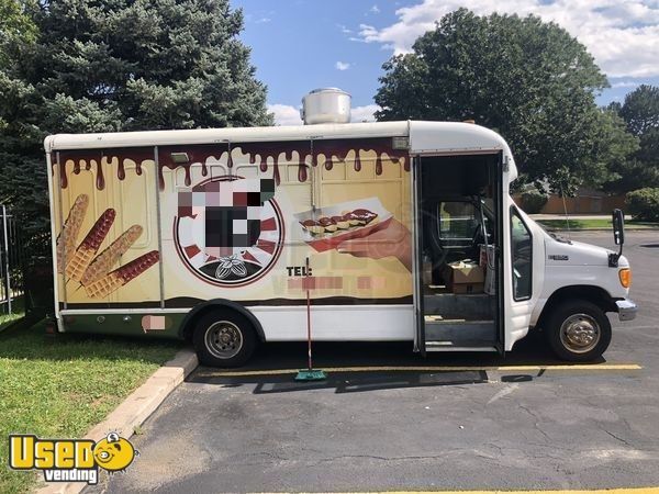 Loaded 2005 Ford E350 Food Truck / Mobile Kitchen Unit - Works Great