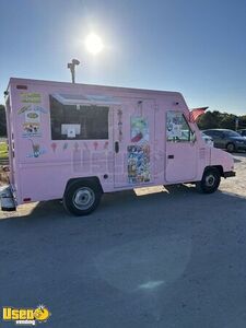 Vintage 9.5' UMC Utilimaster Aeromate Ice Cream Truck Used Mobile Vending Unit