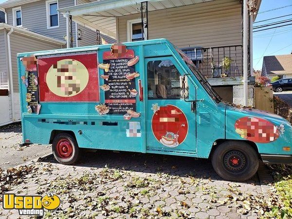 UMC Utilimaster Aeromate Hot Dog / Food Truck Super Cute and Versatile