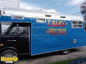 Vintage 1970 Ford E300 Travel Queen Food Truck Conversion / Retro Mobile Kitchen