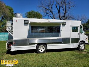 24' GMC Grumman Olson Food Truck with Brand NEW 2020 Kitchen Build-Out