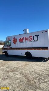 2005 Chevrolet Workhorse Food Truck with Lightly Used 2021 Kitchen Build-Out