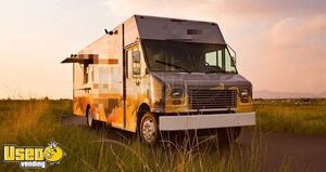 2005 31' Freightliner All-Purpose Food Truck with Pro Fire System