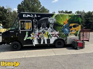 Versatile - Chevrolet P30 Utilimaster All-Purpose Food Truck