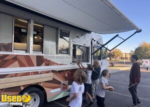 Well Equipped 2009 Workhorse All-Purpose Food Truck with Pro Fire System