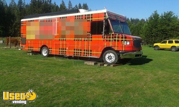 2012 Freightliner Food Truck