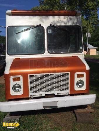 Chevy P30 Food Truck