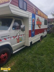 24' Ford Econoline 350 Food Truck with Bathroom / Used Mobile Kitchen