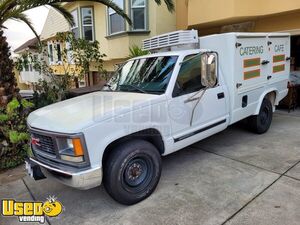 2000 GMC 2500 PK Commercial 18' Catering Delivery Truck