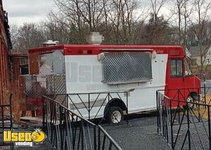 Well Equipped - 2006 Ford Utilimaster Barbecue Food Truck