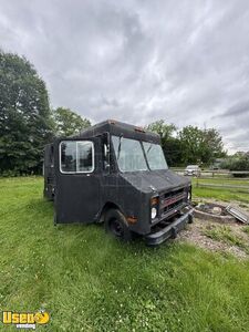 Chevrolet P30 All-Purpose Food Truck with Fire Suppression System