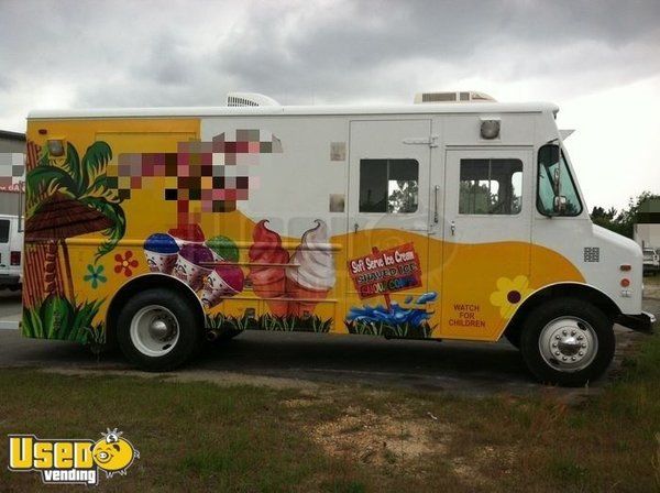 25' Chevy Shaved Ice Truck