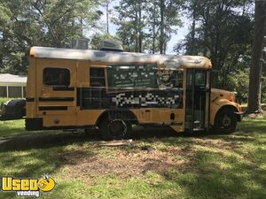 Licensed and Inspected 22' International Thomas Diesel Food Truck with 2020 Kitchen Build-Out