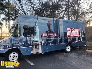 Eye-Catching Chevrolet P30 Mobile Kitchen / Ready for Business Food Truck