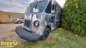 1969 Dodge Grumman 22' Vintage Coffee Truck / Retro Mobile Cafe