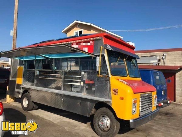 Chevrolet Step Van Mobile Kitchen Food Lunch Truck w/ Serving Side