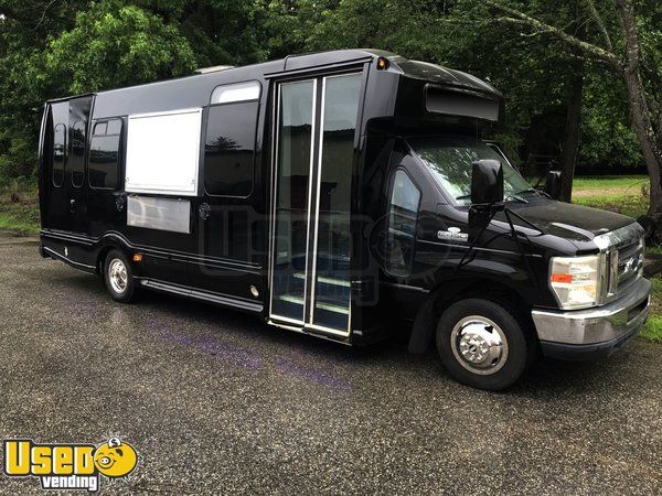 NEW CUSTOM TO ORDER 24' Ford E450 Diesel Food Truck with New Kitchen