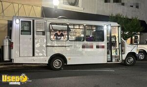 2001 Ford Mobile Kitchen Bus Food Truck Bustaurant with Fire Suppression System