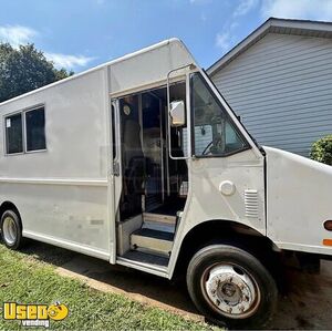 Versatile - 2000 Freightliner All-Purpose Food Truck DIY Mobile Unit