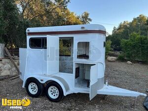 Beautiful Horse Trailer Mobile Bar Conversion/Bar on Wheels